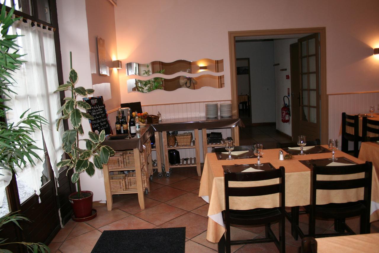 Auberge Le Saint Georges Saint-Georges-de-Mons Exterior foto